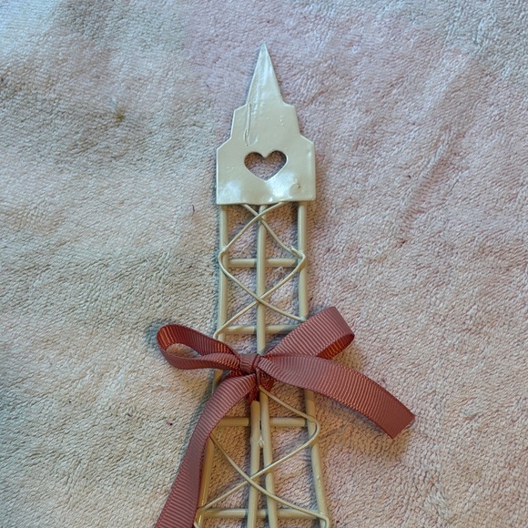 Eiffel Tower Home Wire Art Sculpture - Picture 5 of 7